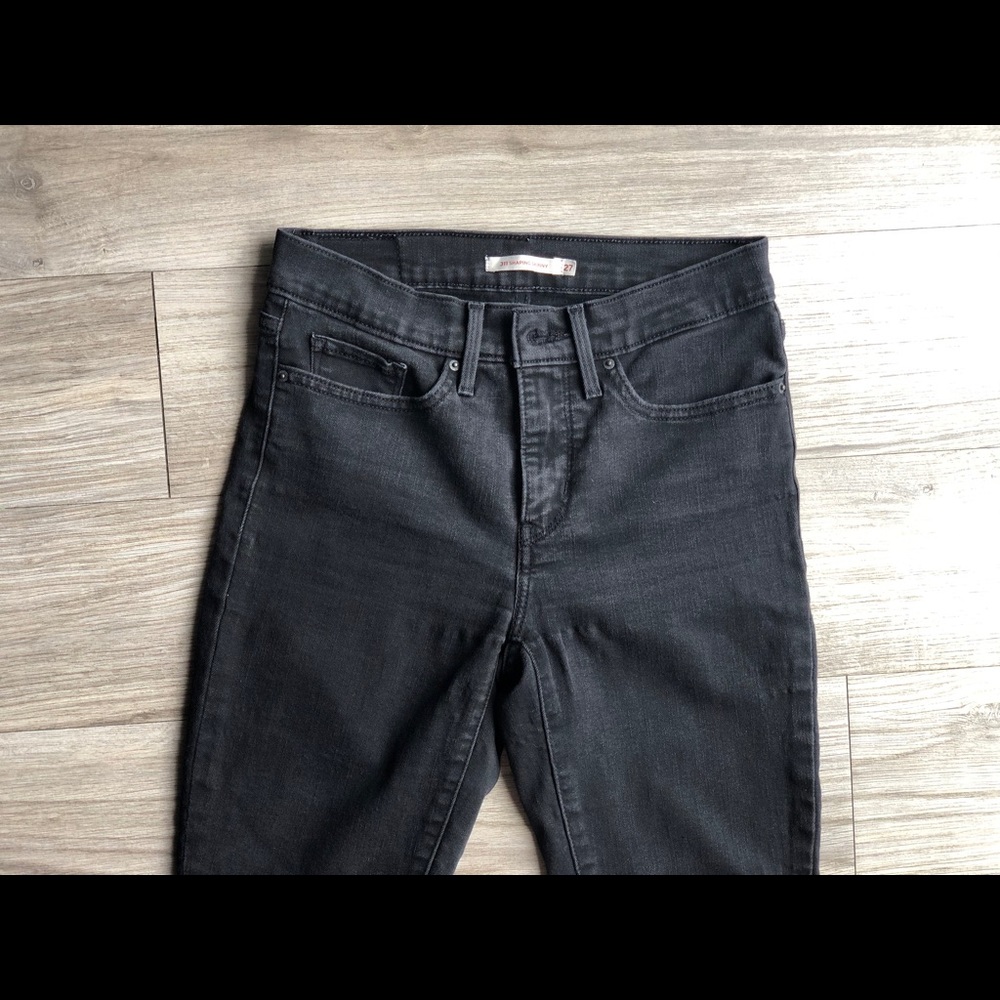 311 Levi’s Denim Skinny Jeans - Picture 2 of 3